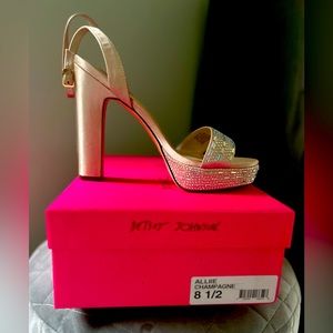 Betsy Johnson Allie New